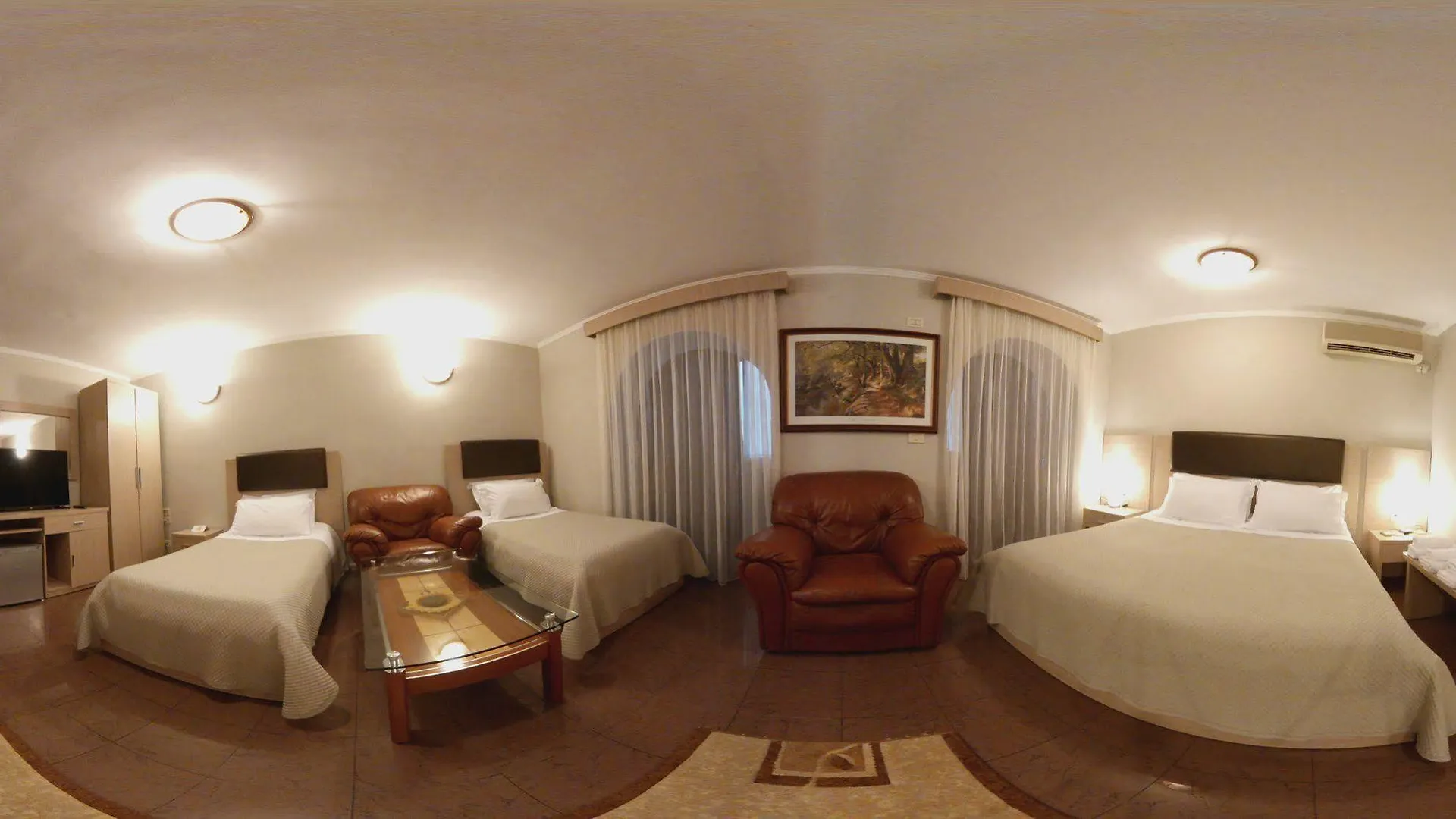 Freddy'S Hotel